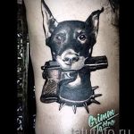 тату доберман с пистолетом - фото готовой татуировки 01092016 2083 tatufoto.ru