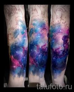 тату космос акварель - фото готовой татуировки 1092 tatufoto.ru