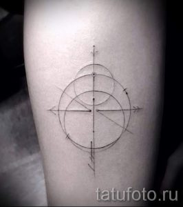 тату космос минимализм - фото готовой татуировки 8123 tatufoto.ru