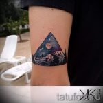 тату космос треугольник - фото готовой татуировки 20208 tatufoto.ru