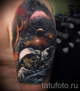 тату космос - фото готовой татуировки 10055 tatufoto.ru