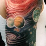 тату космос - фото готовой татуировки 42086 tatufoto.ru
