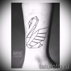 tatu-lebed-origami-foto-primer-gotovoj-tatuirovki-8125-tatufoto-ru