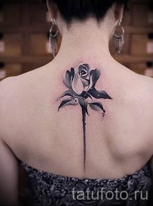 tatu-na-pozvonochnike-risunok-vdol-primer-foto-014-tatufoto-ru