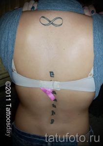 tatu-na-pozvonochnike-risunok-vdol-primer-foto-054-tatufoto-ru