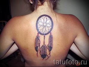 tatu-na-pozvonochnike-risunok-vdol-primer-foto-062-tatufoto-ru