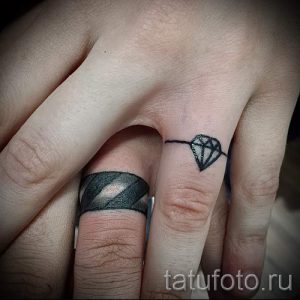 тату-обручальные-кольца-фото-варианты-татуировок-вместо-обручальных-колец-64.jpg