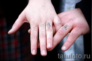 тату обручальные кольца фото - варианты татуировок вместо обручальных колец 82