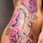 тату пистолет с розами - фото готовой татуировки 01092016 7141 tatufoto.ru