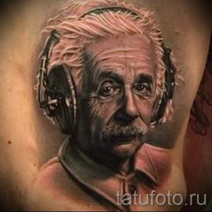 фото тату портрет - Альфред Эйнштейн в наушниках