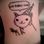 смешная тату с котиком - фото