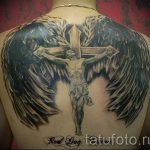 Крылья крест и распятье - фото тату
