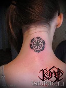 фото тату свастики славянские обереги - фото готовой татуировки от 02092016 10060 tatufoto.ru