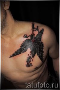 chernyj-lebed-tatu-primer-gotovoj-tatuirovki-4136-tatufoto-ru