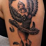 chernyj-lebed-tatu-primer-gotovoj-tatuirovki-8140-tatufoto-ru