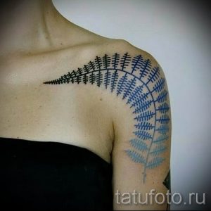 Классная тату папоротник на фото - для статьи про значение татуировки 6