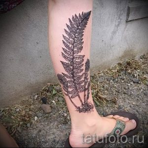 Классная тату папоротник на фото - для статьи про значение татуировки 51
