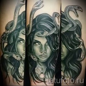 Медуза Горгона тату - фото пример для статьи про значение татуировки 13