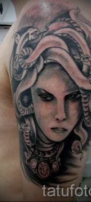 Медуза Горгона тату — фото пример для статьи про значение татуировки 50