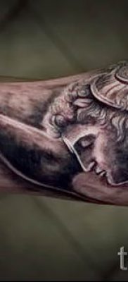 Медуза Горгона тату — фото пример для статьи про значение татуировки 57