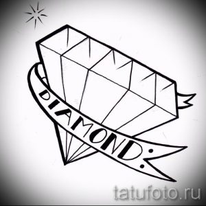 Черно-белый эскиз татуировки в виде бриллианта, перевязанного лентой с надписью 'DIAMOND'.