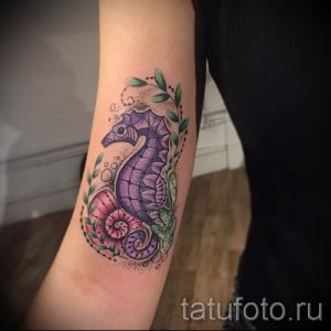 Тату морской конек - фото пример готовой тату для статьи про значение 44