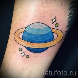 Фото пример тату планеты для статьи про значение татуировки планета - tatufoto.ru - 11