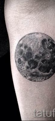 Фото пример тату планеты для статьи про значение татуировки планета — tatufoto.ru — 24