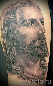 Фото тату Иисуса Христа для статьи про значение татуировки Иисус - tatufoto.ru - 3