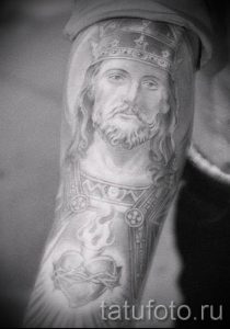 Фото тату Иисуса Христа для статьи про значение татуировки Иисус - tatufoto.ru - 7