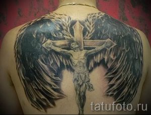 Фото тату Иисуса Христа для статьи про значение татуировки Иисус - tatufoto.ru - 9