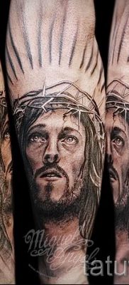 Фото тату Иисуса Христа для статьи про значение татуировки Иисус — tatufoto.ru — 12