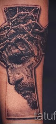 Фото тату Иисуса Христа для статьи про значение татуировки Иисус — tatufoto.ru — 21