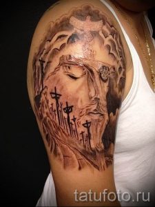 Фото тату Иисуса Христа для статьи про значение татуировки Иисус - tatufoto.ru - 36