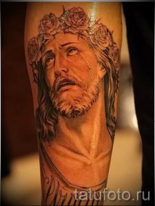Фото тату Иисуса Христа для статьи про значение татуировки Иисус - tatufoto.ru - 42
