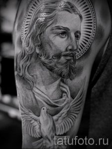 Фото тату Иисуса Христа для статьи про значение татуировки Иисус - tatufoto.ru - 45