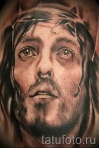 Фото тату Иисуса Христа для статьи про значение татуировки Иисус - tatufoto.ru - 50