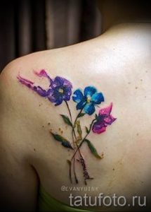 Фото тату анютины глазки для статьи про значение татуировки - tatufoto.ru - 3