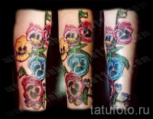 Фото тату анютины глазки для статьи про значение татуировки - tatufoto.ru - 9