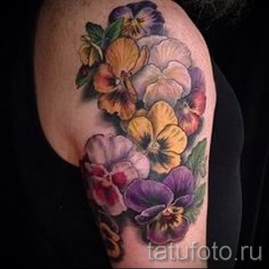Фото тату анютины глазки для статьи про значение татуировки - tatufoto.ru - 19