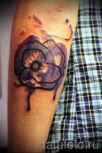Фото тату анютины глазки для статьи про значение татуировки - tatufoto.ru - 48