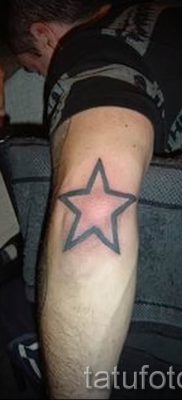 Фото тату звезды на локтях для статьи про значение рисунка татуировки — tatufoto.ru — 1