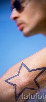 Фото тату звезды на локтях для статьи про значение рисунка татуировки — tatufoto.ru — 2