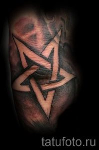 Фото тату звезды на локтях для статьи про значение рисунка татуировки - tatufoto.ru - 3