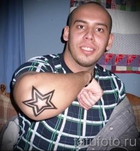 Фото тату звезды на локтях для статьи про значение рисунка татуировки - tatufoto.ru - 12