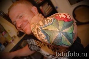 Фото тату звезды на локтях для статьи про значение рисунка татуировки - tatufoto.ru - 27
