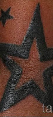 Фото тату звезды на локтях для статьи про значение рисунка татуировки — tatufoto.ru — 36