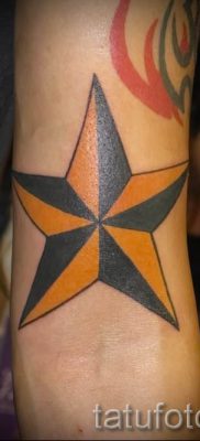 Фото тату звезды на локтях для статьи про значение рисунка татуировки — tatufoto.ru — 45