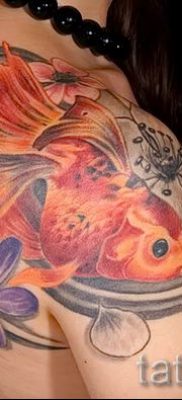 Фото тату золотая рыбка для статьи про значение рисунка татуировки — tatufoto.ru — 3