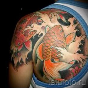 Фото тату золотая рыбка для статьи про значение рисунка татуировки - tatufoto.ru - 7